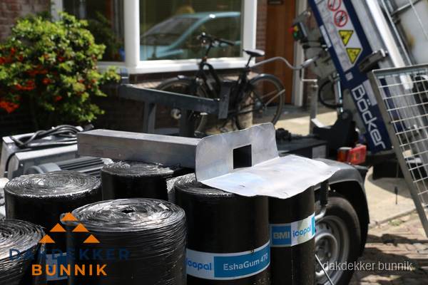 Dakbedekkingsmateriaal en dakgoot onderdelen in Bunnik Dakbedekkingsmateriaal en dakgoot onderdelen in Bunnik