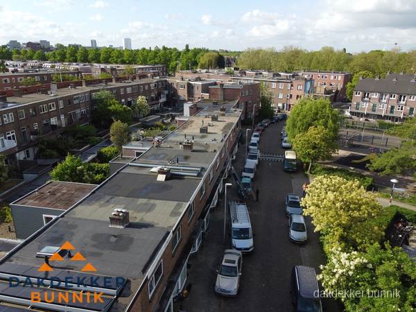 Luchtfoto dakinspectie woonwijk in Bunnik