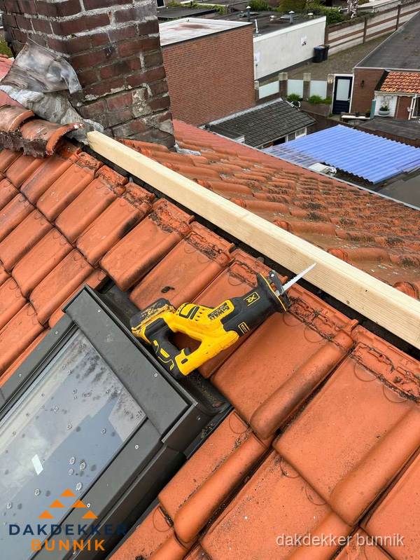 Kosten dak vervangen: werkzaamheden aan pannendak in Bunnik
